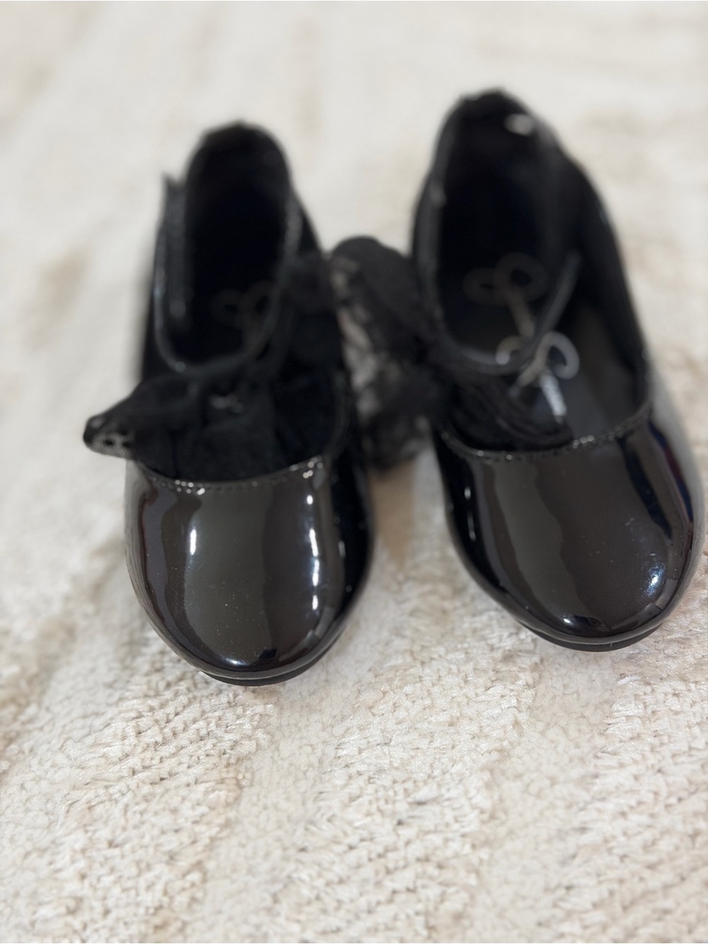 Girls Black Patent Mary Jane Shoes with Bow